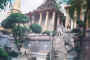 bangkok_temple3.jpg (57397 bytes)